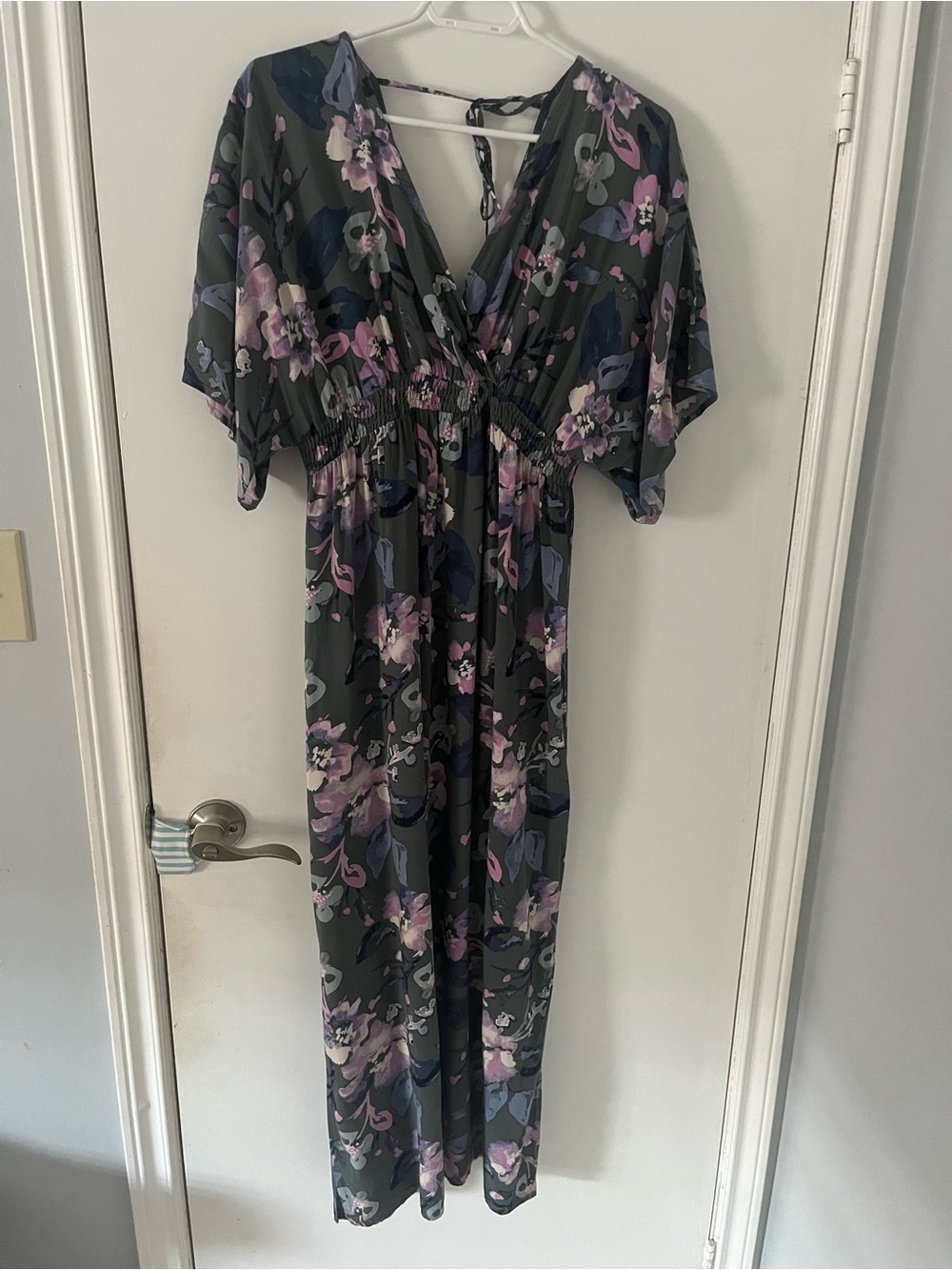 Maternity Jessica Simpson brand floral dress